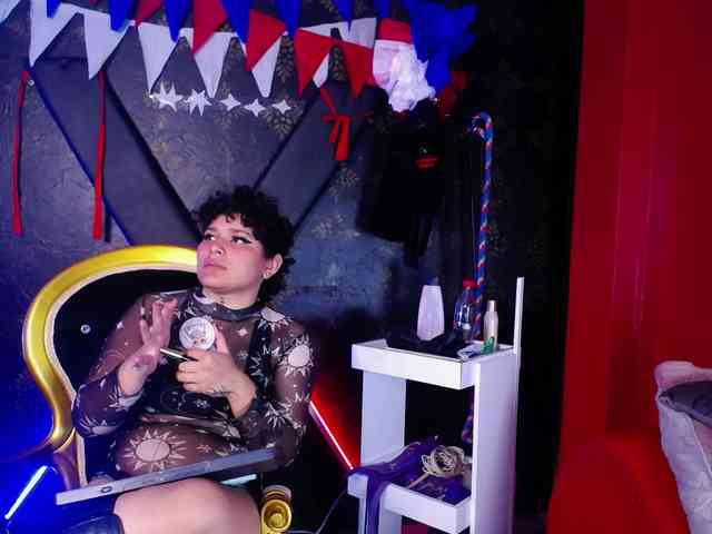 Milaanddalia webcam