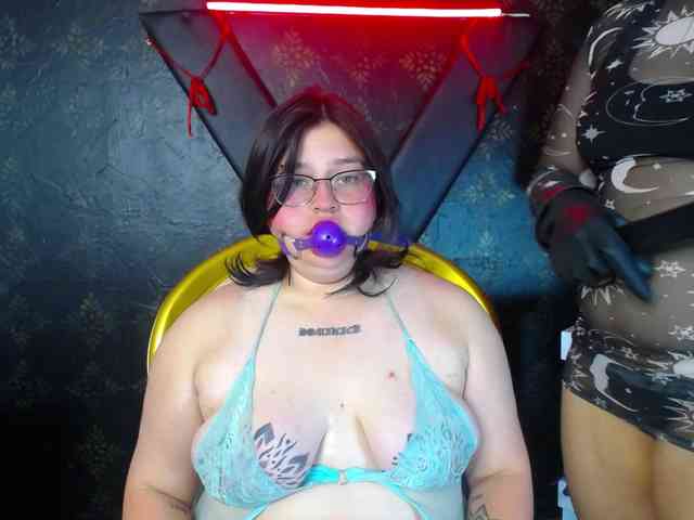 Milaanddalia webcam