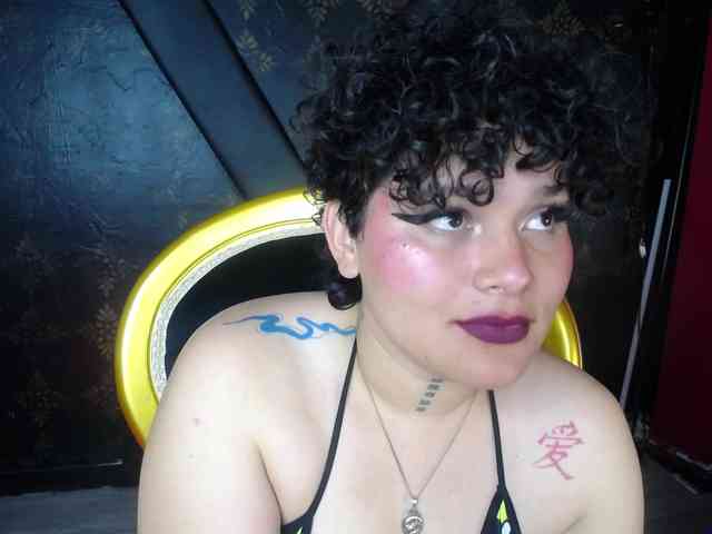 Milaanddalia webcam