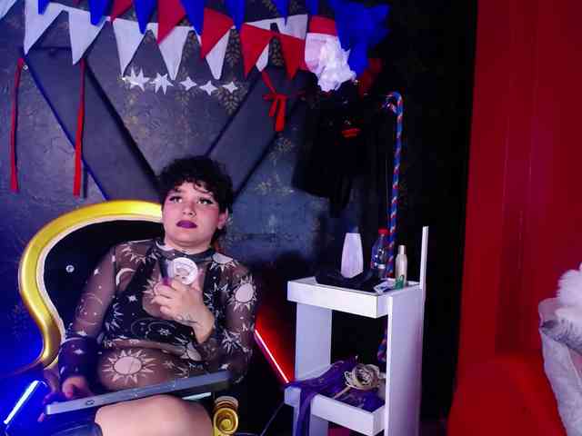 Milaanddalia webcam