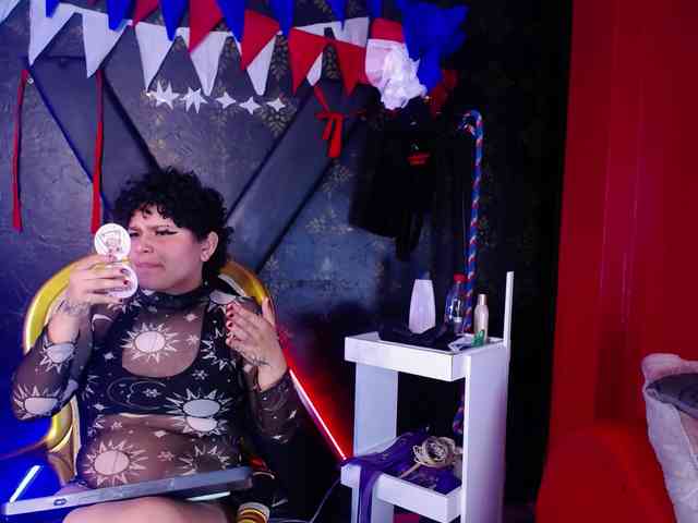 Milaanddalia webcam