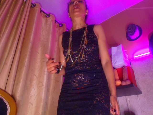 brendaliive's BongaCams show and profile