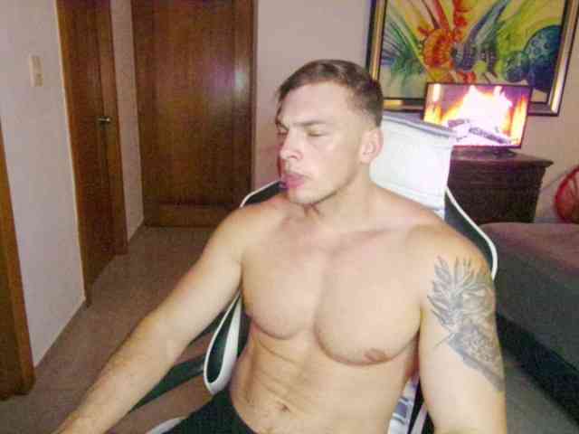 StrongGragXXX StrongGragXXX