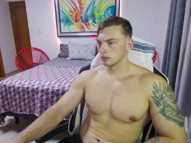 StrongGragXXX StrongGragXXX