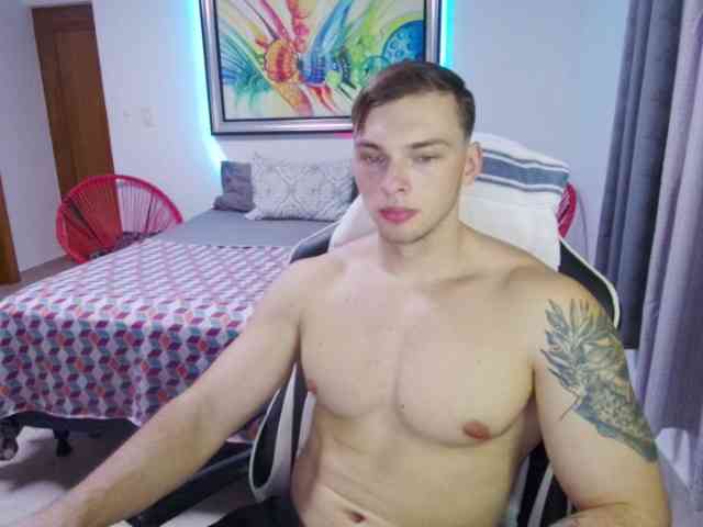 StrongGragXXX StrongGragXXX