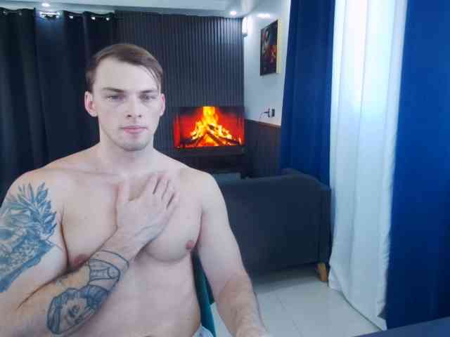 StrongGragXXX Live Webcam on BongaCams