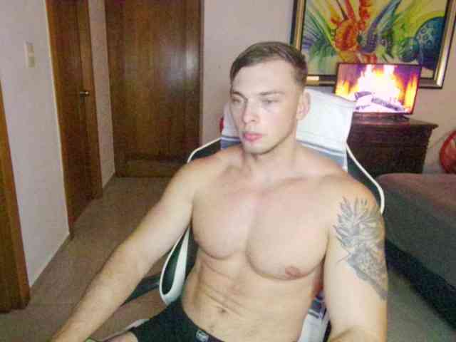 StrongGragXXX StrongGragXXX