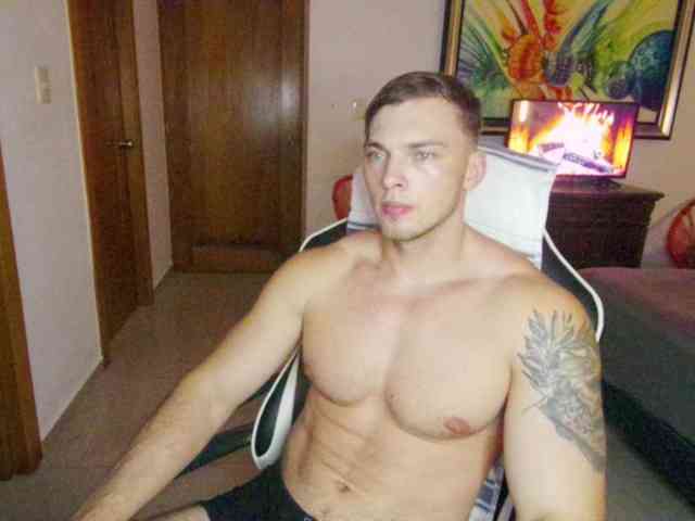 StrongGragXXX StrongGragXXX