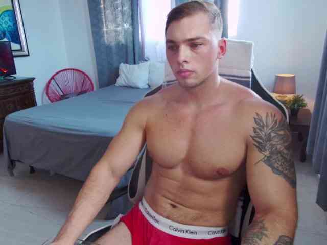 StrongGragXXX StrongGragXXX