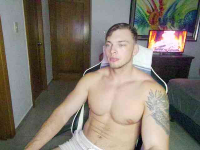 StrongGragXXX StrongGragXXX