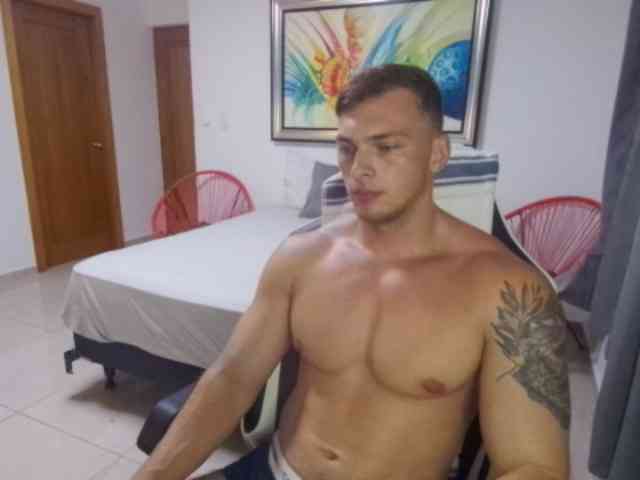 StrongGragXXX