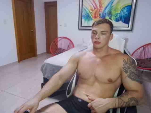 StrongGragXXX StrongGragXXX