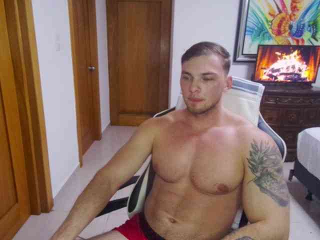 StrongGragXXX StrongGragXXX