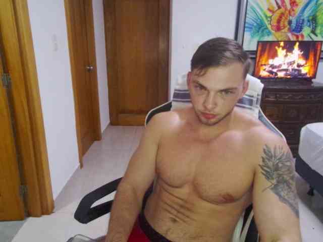 StrongGragXXX StrongGragXXX