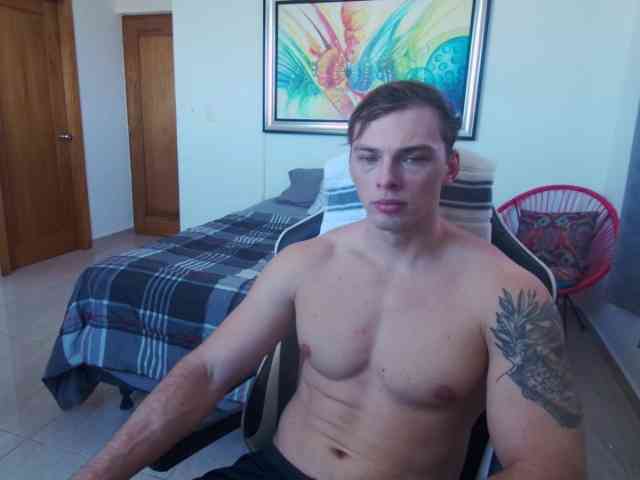 StrongGragXXX StrongGragXXX