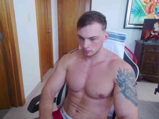 StrongGragXXX StrongGragXXX