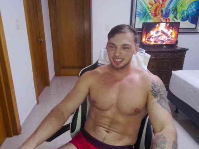 StrongGragXXX StrongGragXXX