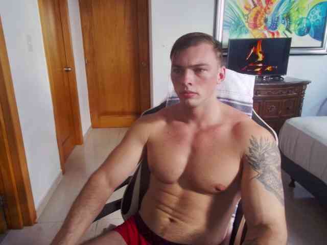 StrongGragXXX StrongGragXXX