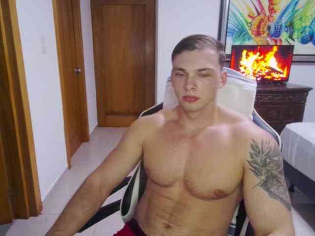 StrongGragXXX StrongGragXXX