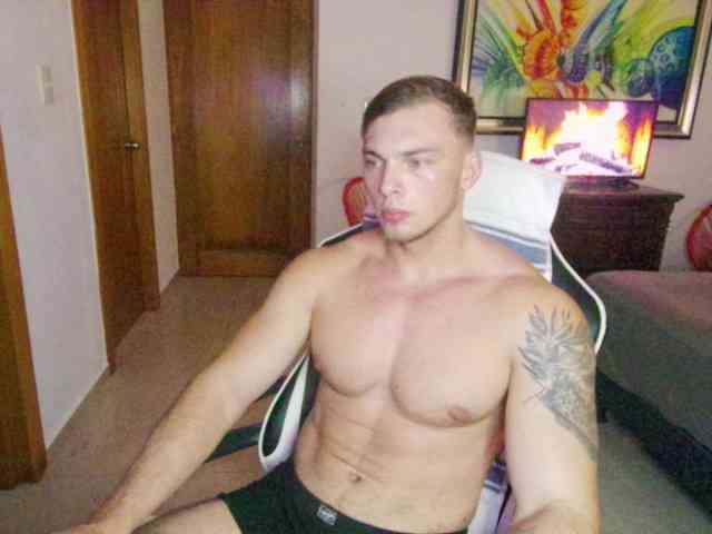 StrongGragXXX StrongGragXXX