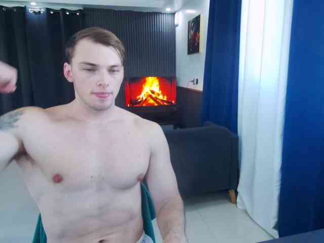 StrongGragXXX StrongGragXXX