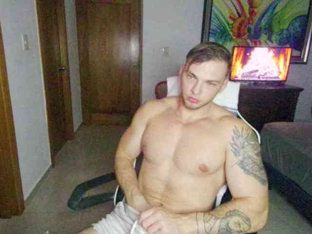 StrongGragXXX StrongGragXXX