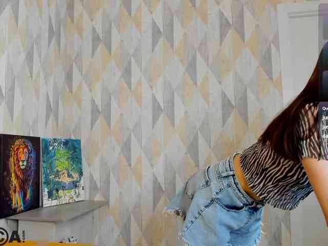 Emilia-Wayne webcam