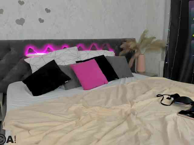 Emilia-Wayne webcam
