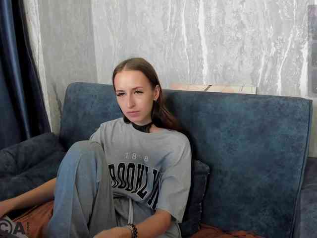 xxx webcam chat Emilia-Wayne