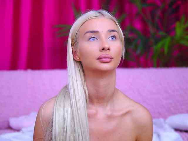 LeilaaBunny Live Webcam on BongaCams