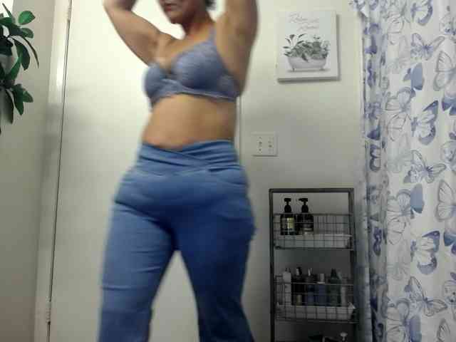 Juiicy01 Live Webcam on BongaCams