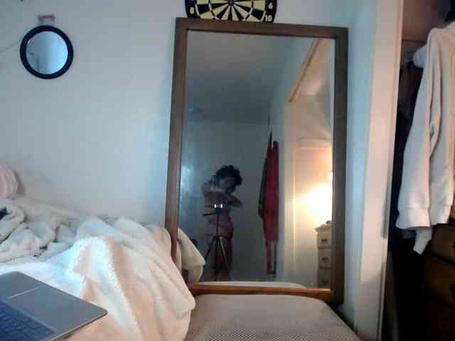 Juiicy01 webcam