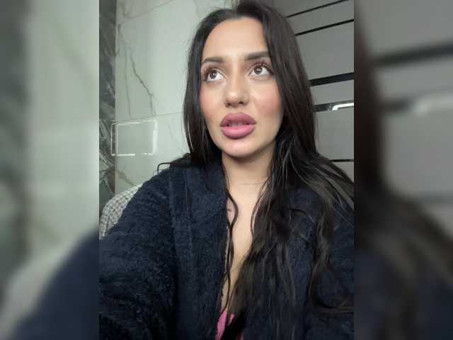 Blackqyeen's BongaCams show and profile