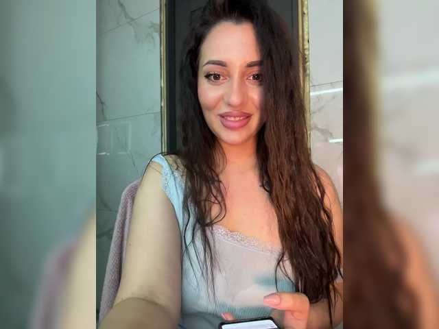 Blackqyeen's BongaCams show and profile