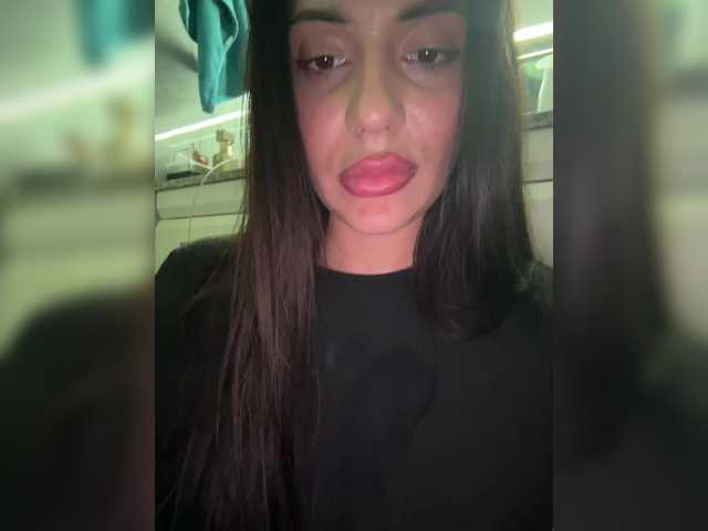 Blackqyeen's BongaCams show and profile