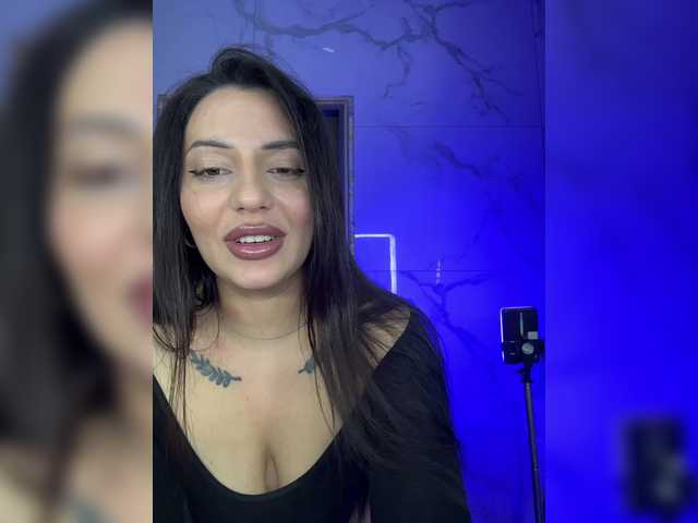 Blackqyeen's BongaCams show and profile