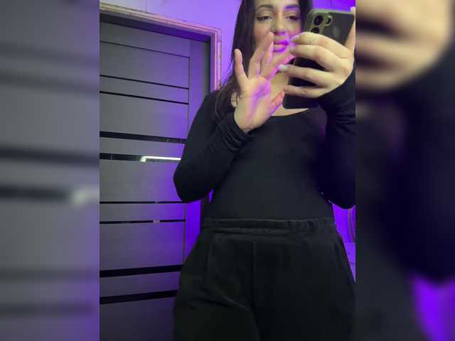 Blackqyeen's BongaCams show and profile