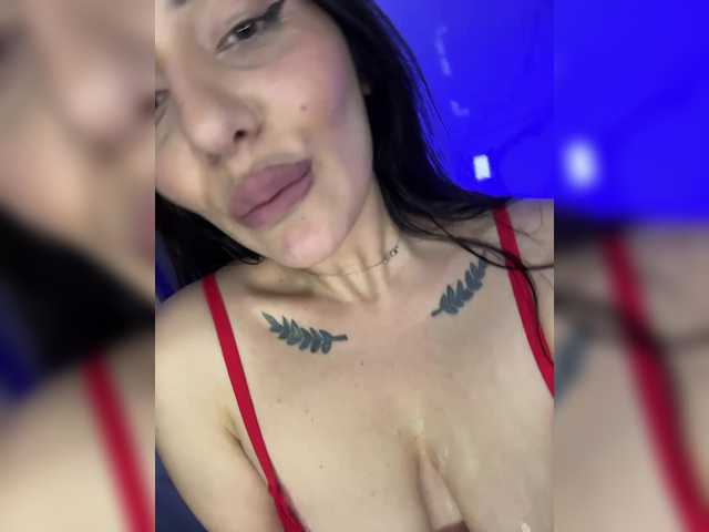 Blackqyeen's BongaCams show and profile