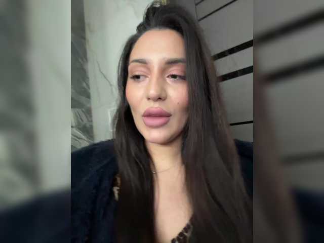 Blackqyeen's BongaCams show and profile