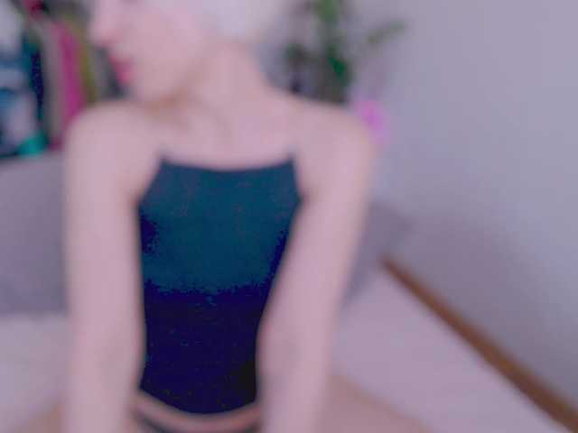 KISANA's BongaCams show and profile