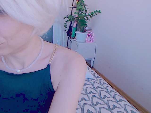 KISANA's BongaCams show and profile