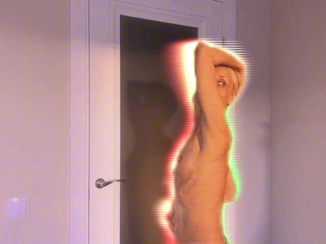 KISANA's BongaCams show and profile