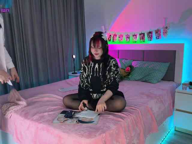 h3ntai-baby webcam