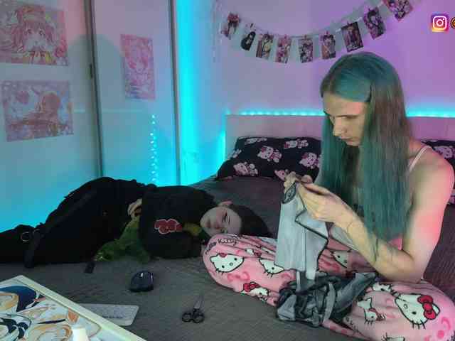 h3ntai-baby webcam