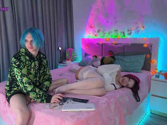 h3ntai-baby webcam