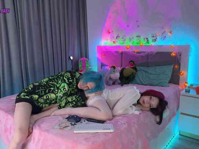 h3ntai-baby webcam
