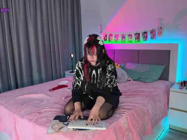 h3ntai-baby webcam