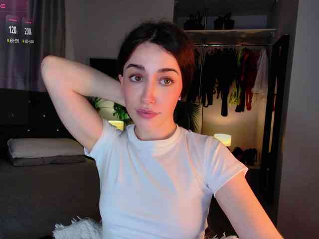 LisaSemily webcam