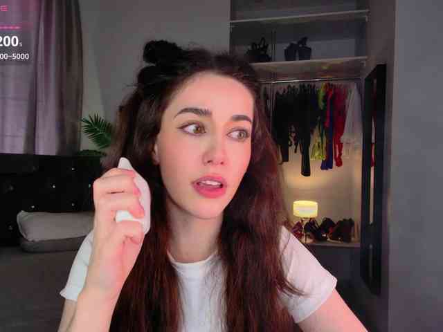 LisaSemily webcam