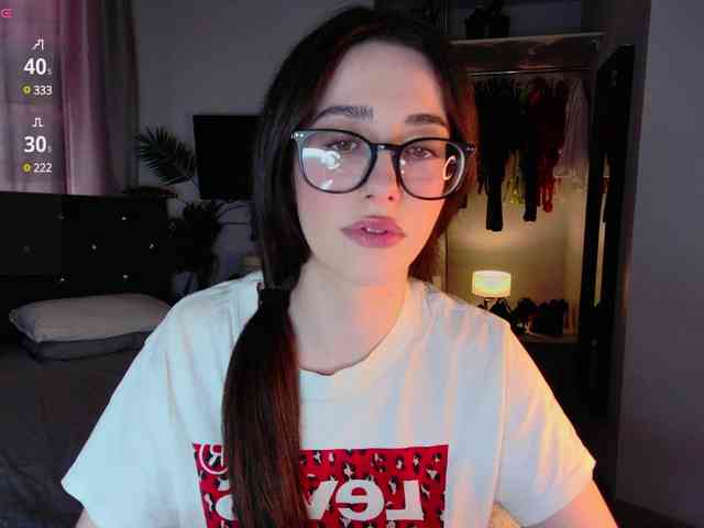 LisaSemily webcam